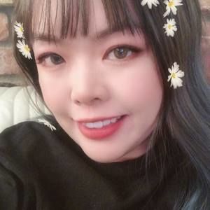 Meet your Posher, Iris